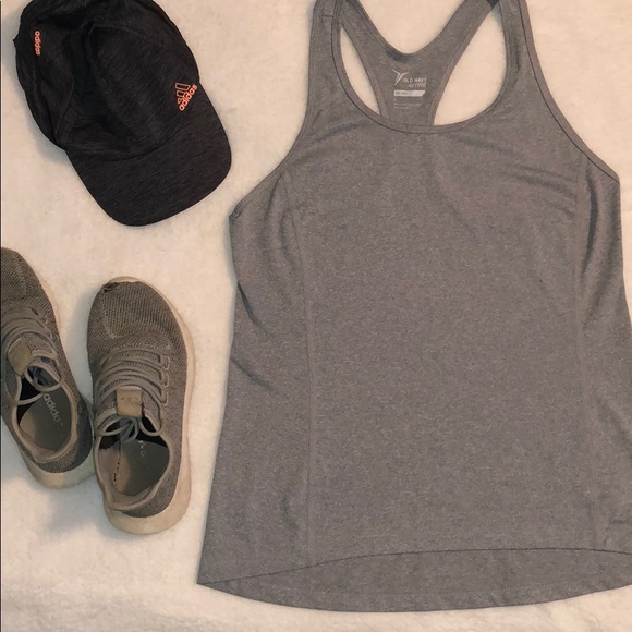 Old navy tank - Picture 2 of 3